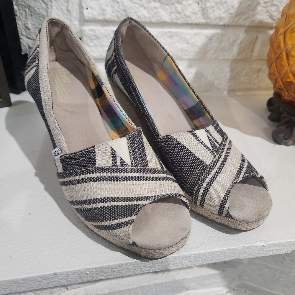 Toms wedges